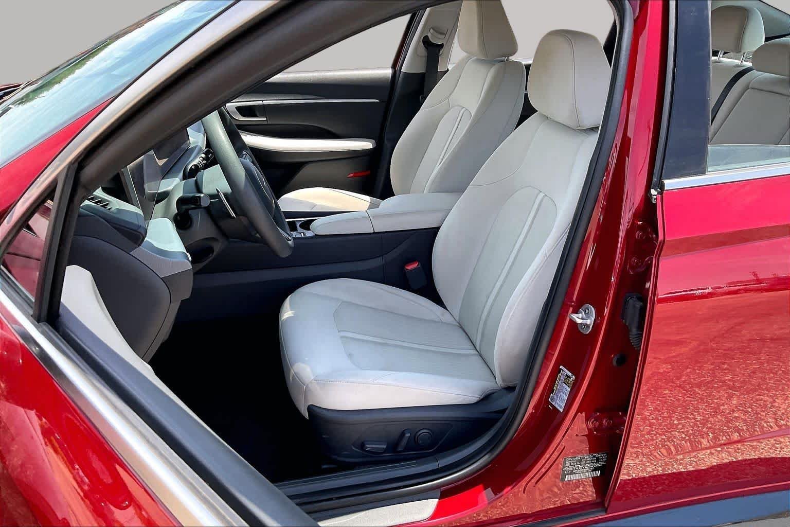 Used 2024 Ultimate red Hyundai SEL image 8
