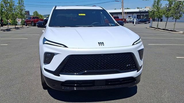 New 2026 Iridescent White Tricoat Buick Sport Touring image 4
