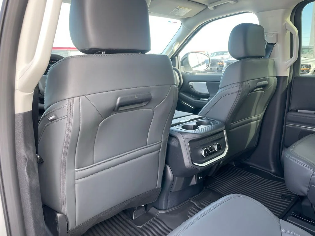 New 2026 Oxford White Ford MAX Active image 55