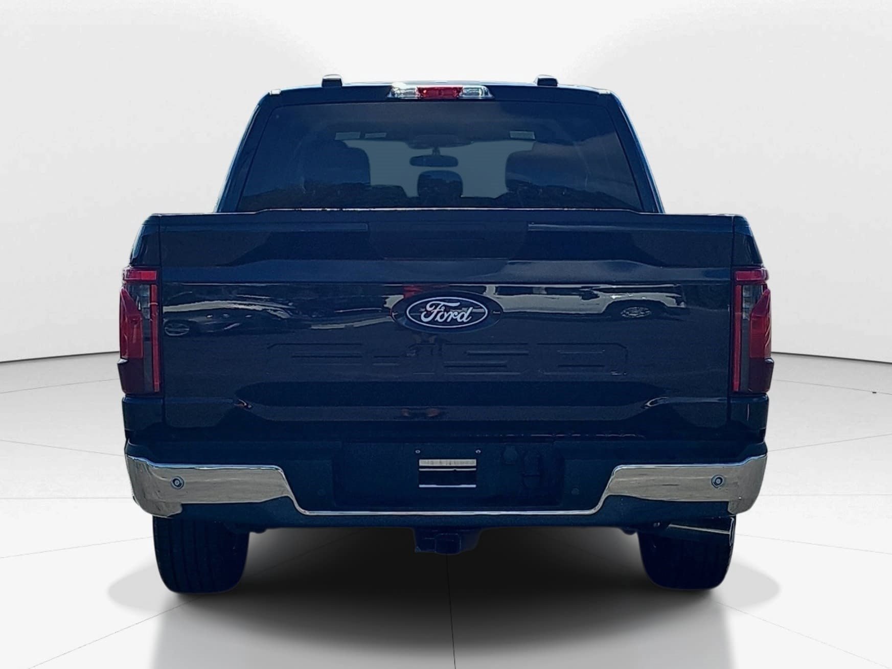 Used 2025 Black Metallic Ford XLT image 4