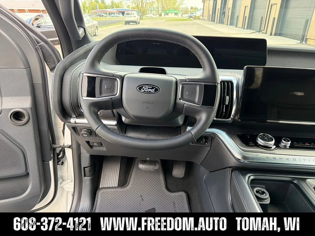 New 2026 Star White Metallic Tri-Coat Ford MAX Platinum® image 13