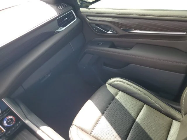 Used 2021 WHITE FROST TRICOAT GMC Denali image 35
