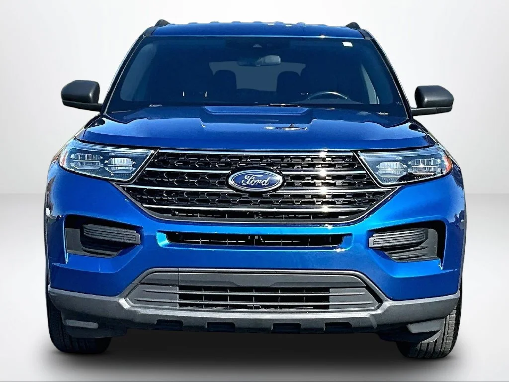 Used 2020 Blue Ford XLT image 3