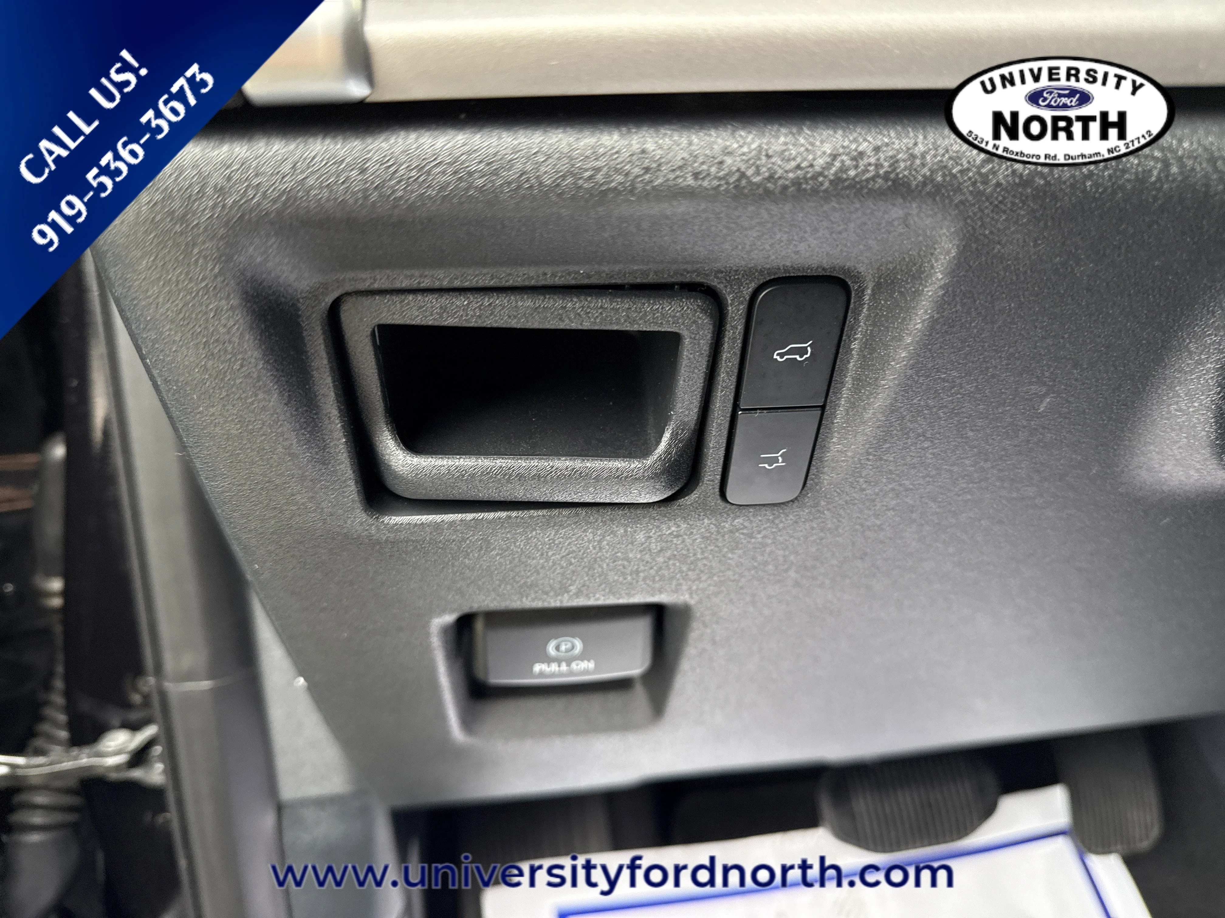 Used 2025 Agate Black Metallic Ford Active image 15