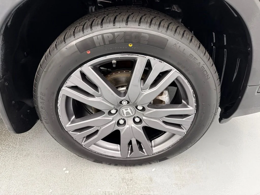 Used 2021  Honda EX-L image 15