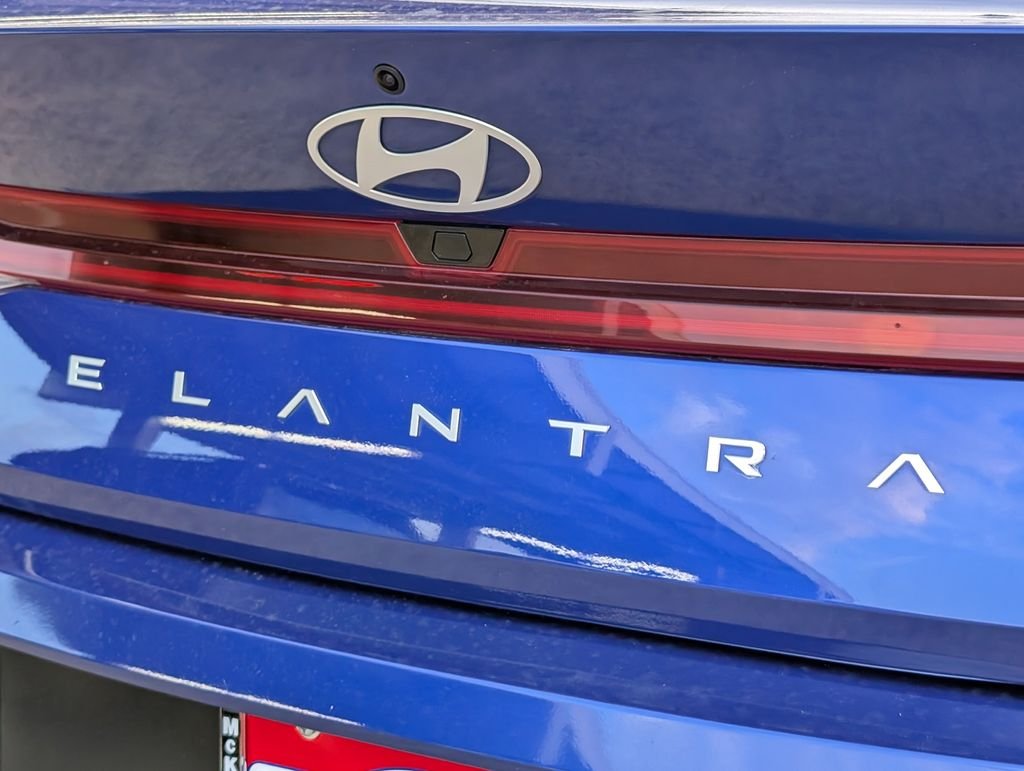 Used 2025 Blue Hyundai SEL Convenience image 31