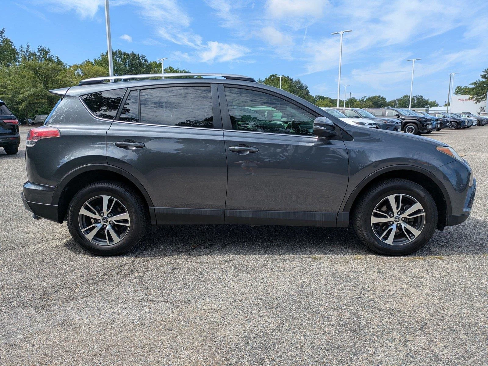 Used 2018 Magnetic Gray Metallic Toyota XLE image 3
