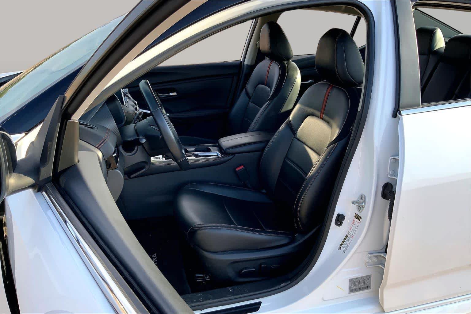 Used 2025 Aspen White Tricoat/Super Black Nissan SR image 8