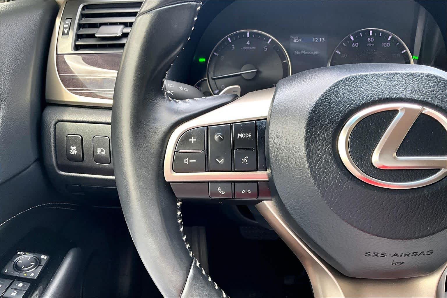 Used 2019 Eminent White Pearl Lexus  image 24