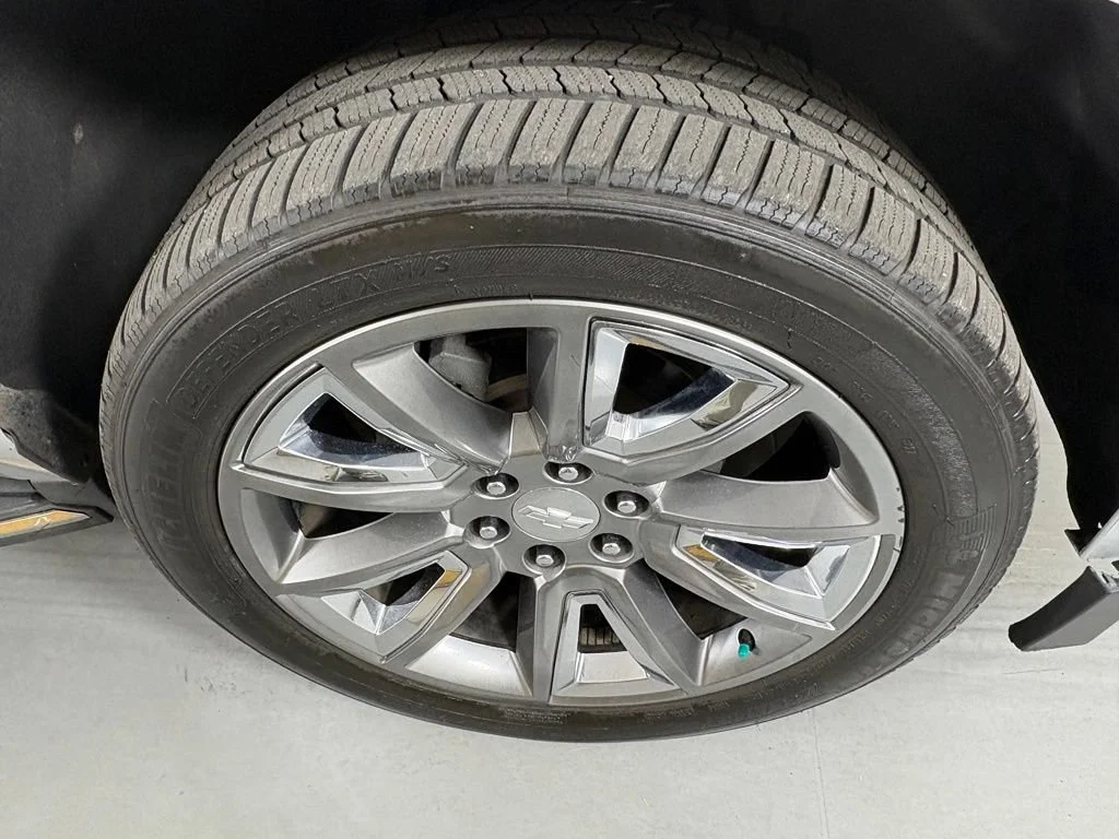 Used 2016 SILVER ICE METALLIC Chevrolet LTZ image 14