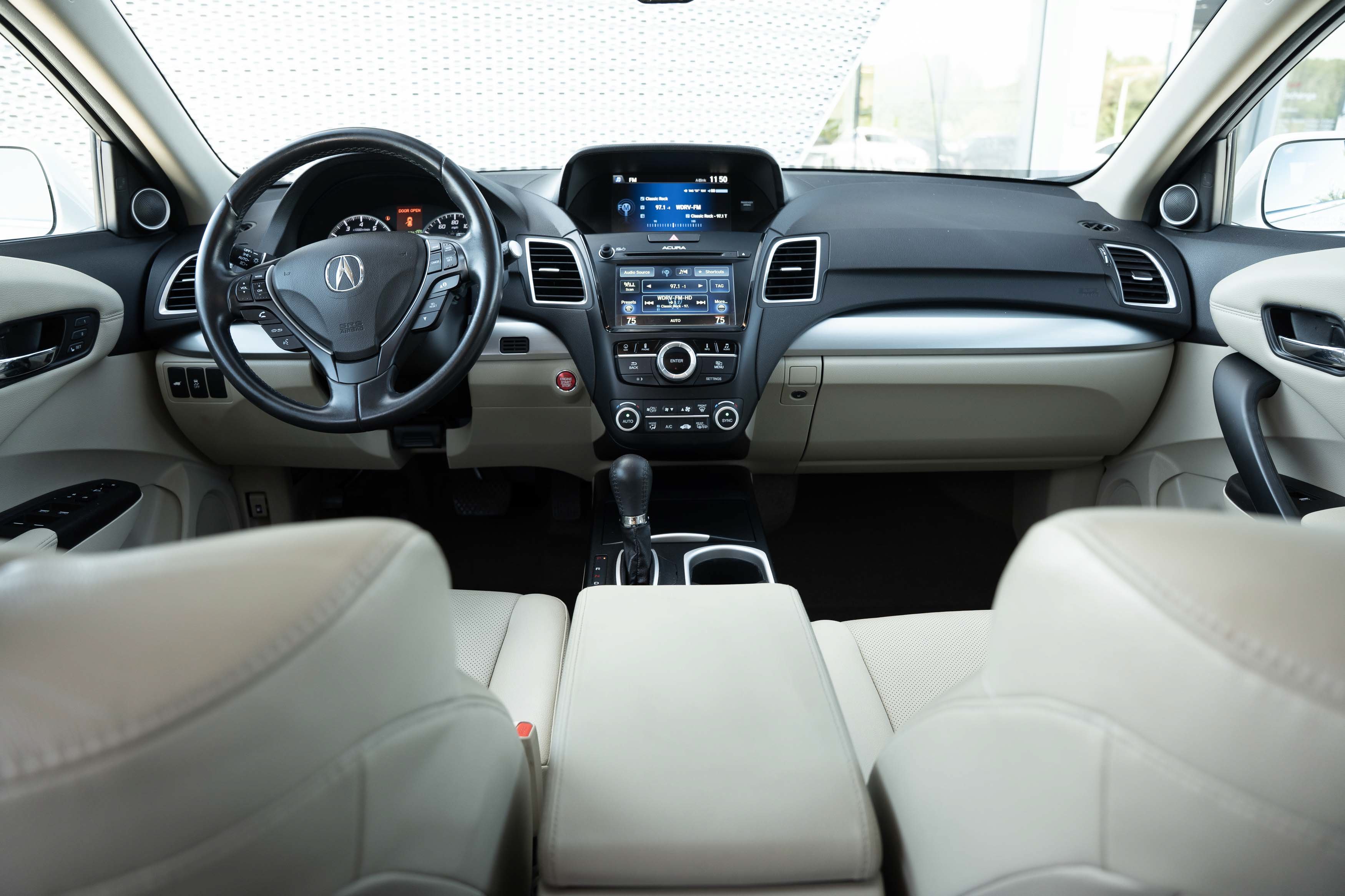 Used 2018 White Diamond Pearl Acura w/Technology Pkg image 8