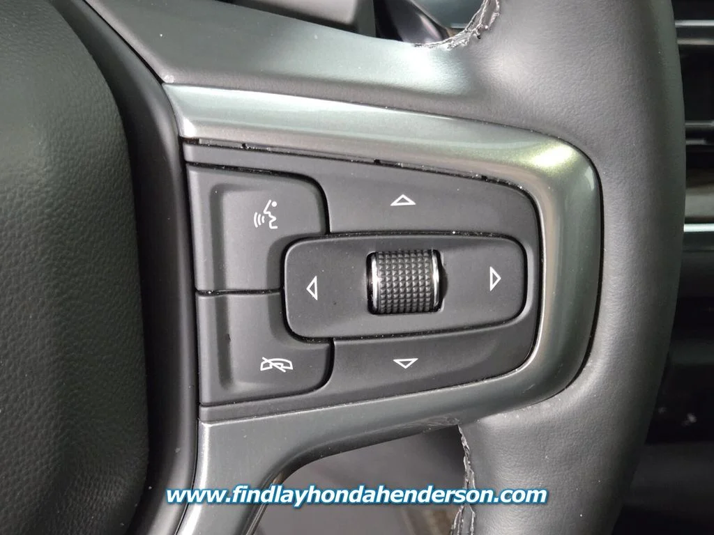 Used 2025 Sterling Gray Metallic Chevrolet LT Trail Boss image 27