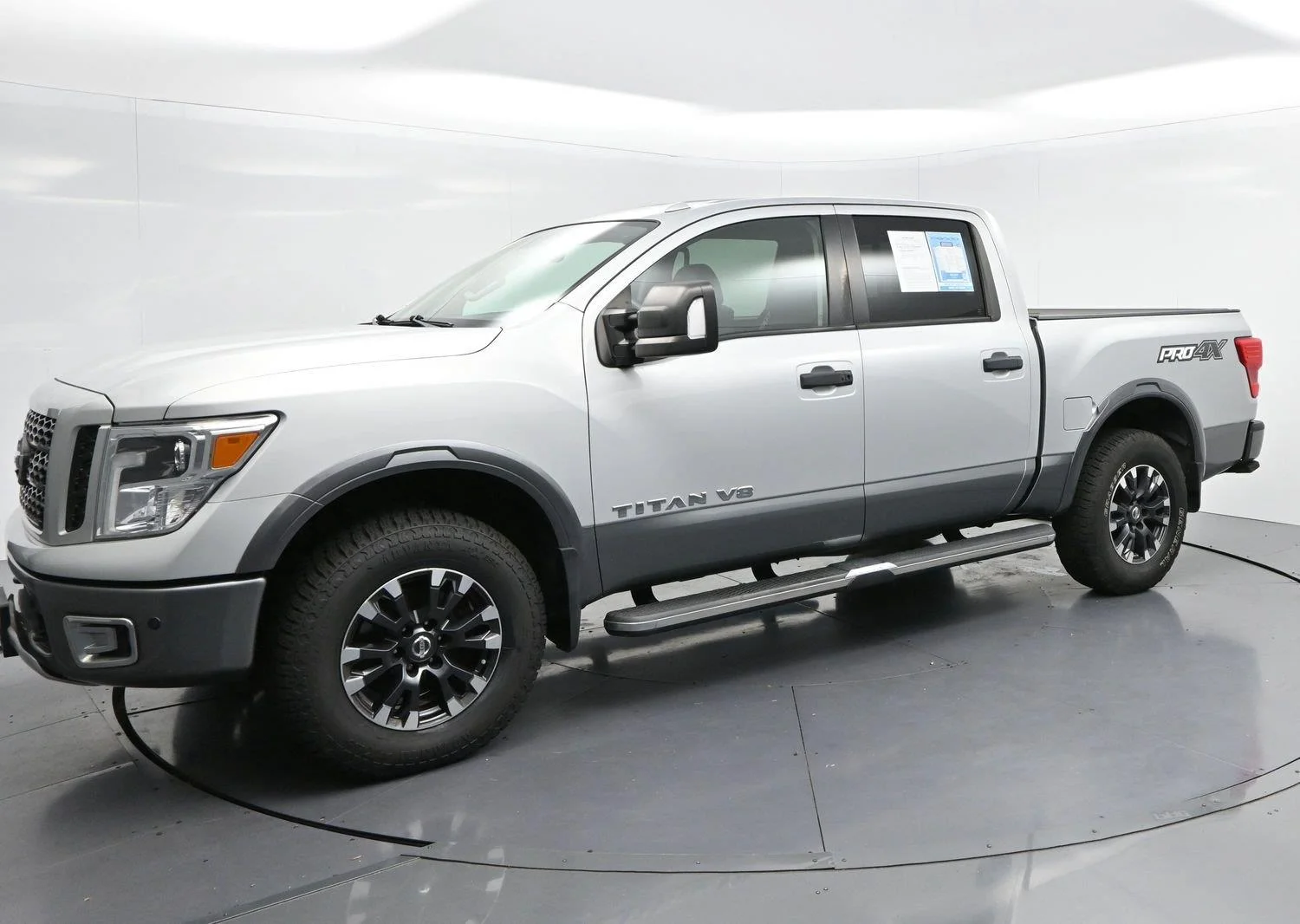 Used 2018 Brilliant Silver Nissan PRO-4X image 3