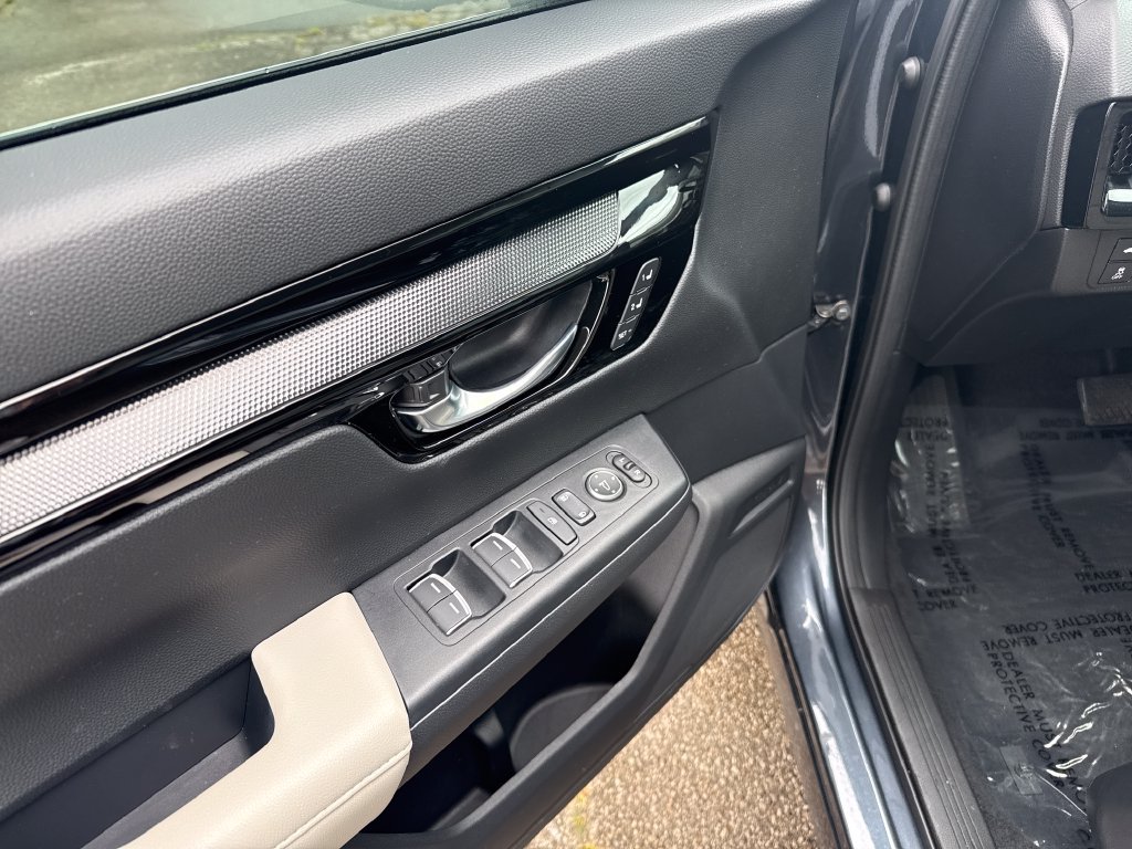 Used 2025 Gray Honda EX-L image 11