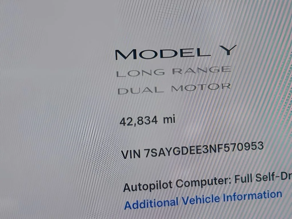 Used 2022 White Tesla Long Range image 23