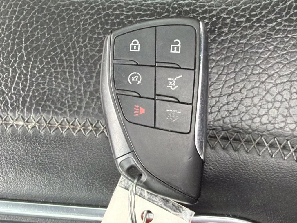 Used 2022 Midnight Blue Metallic GMC Denali image 29