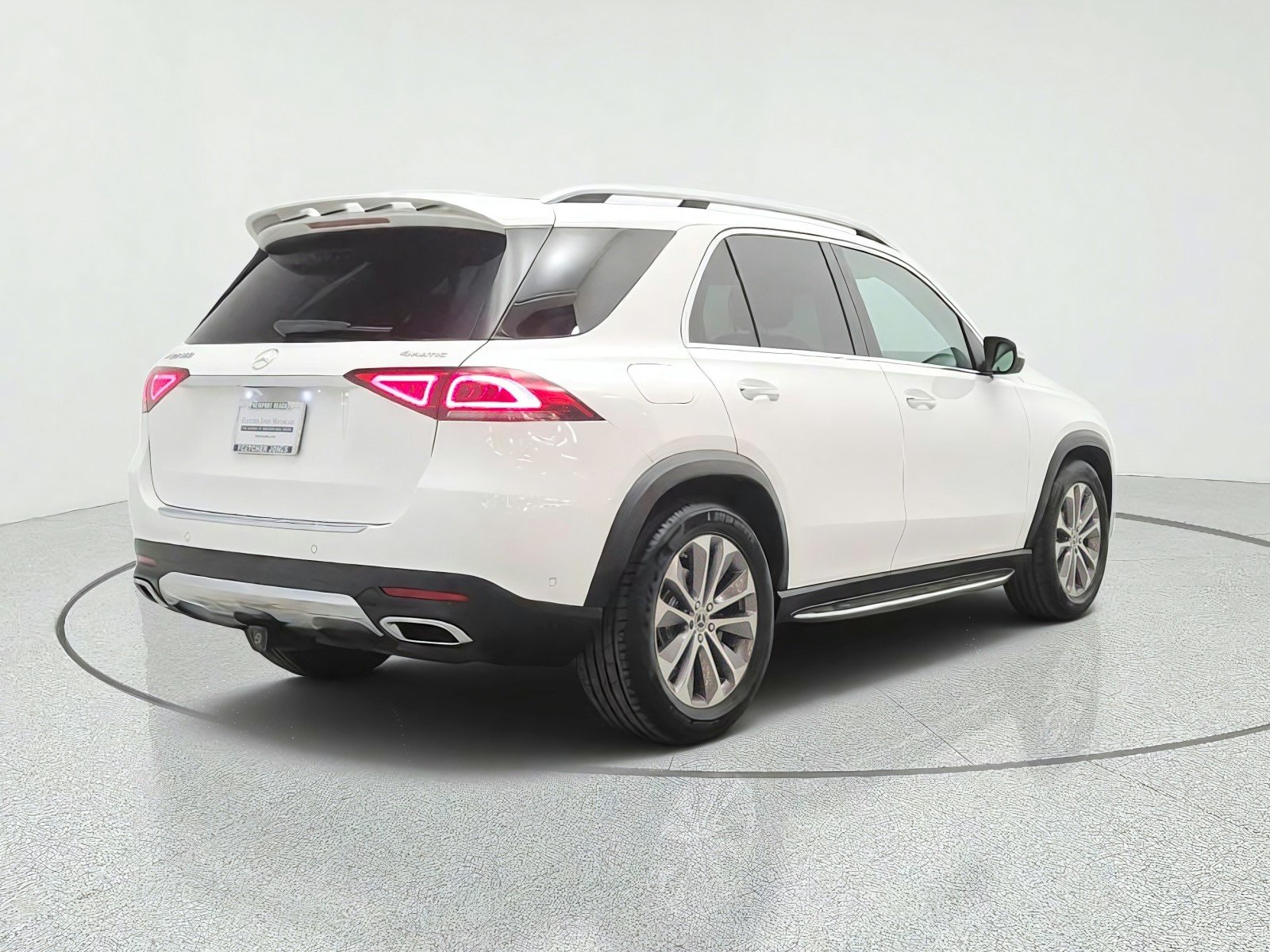 Used 2022 Polar White Mercedes-Benz GLE 350 4MATIC® SUV image 5