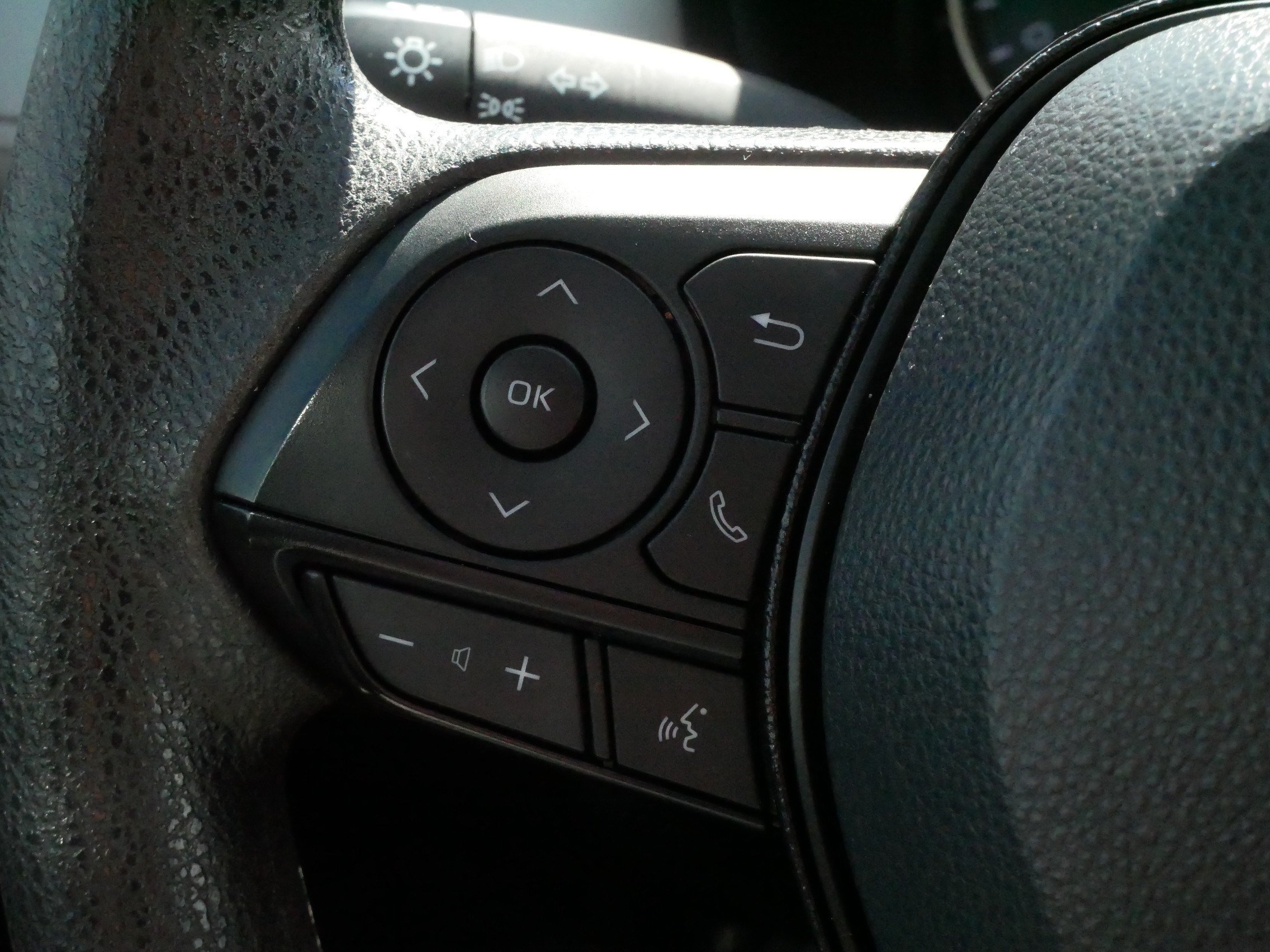 Certified Used 2022 White Toyota XLE image 23