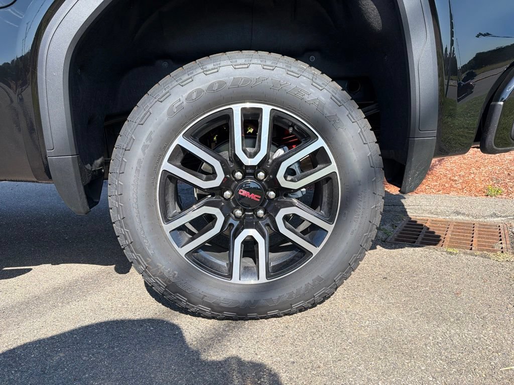 New 2026 Onyx Black GMC AT4 image 9