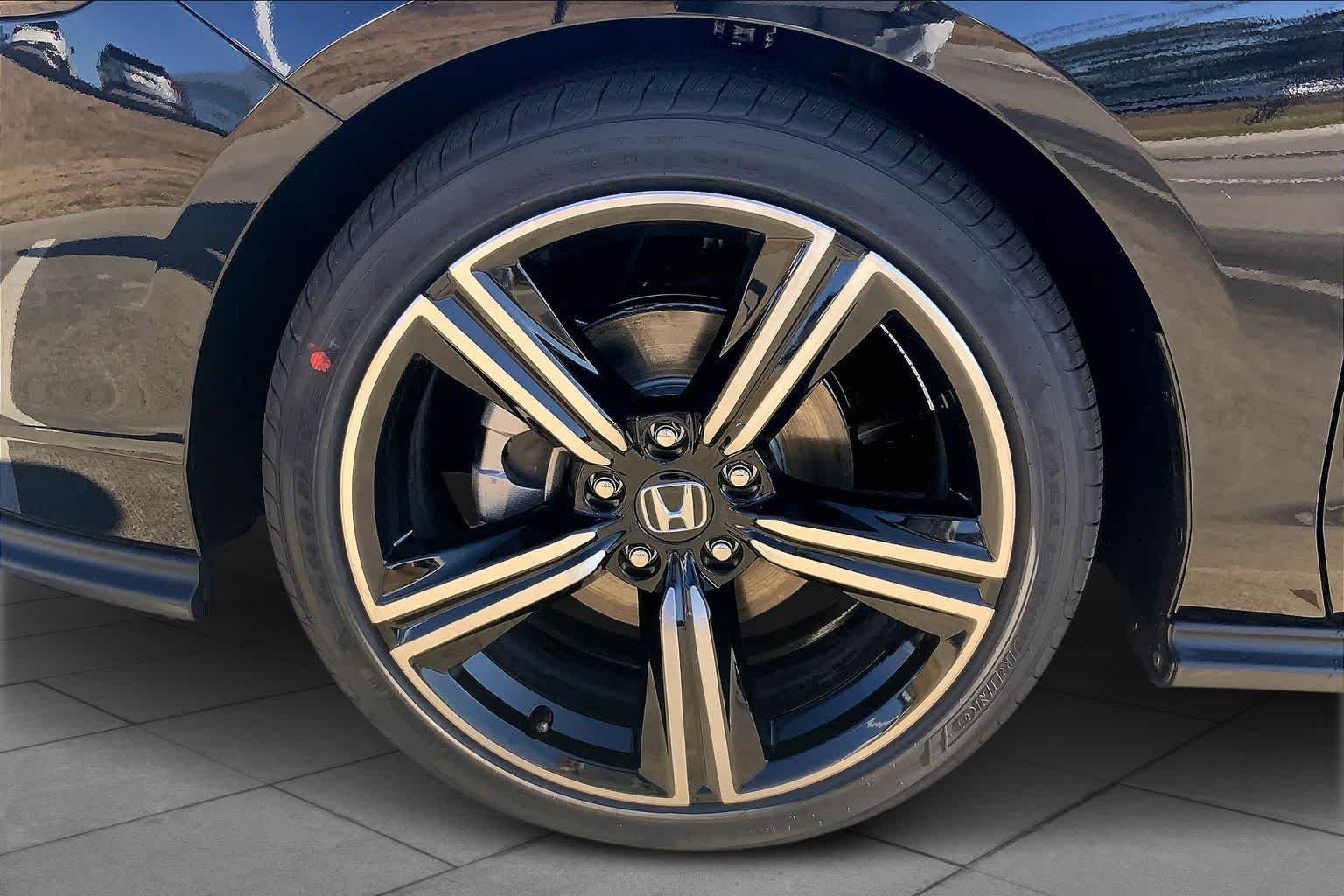 New 2026 Crystal Black Pearl Honda SE image 12