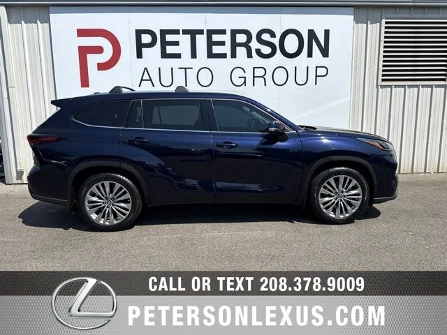 Used 2024  Toyota Platinum image 3