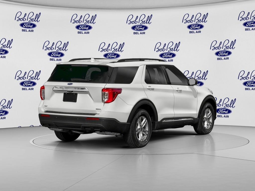 Certified Used 2020 Oxford White Ford XLT image 2