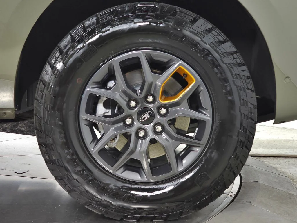 Used 2025 Green Ford Tremor image 14