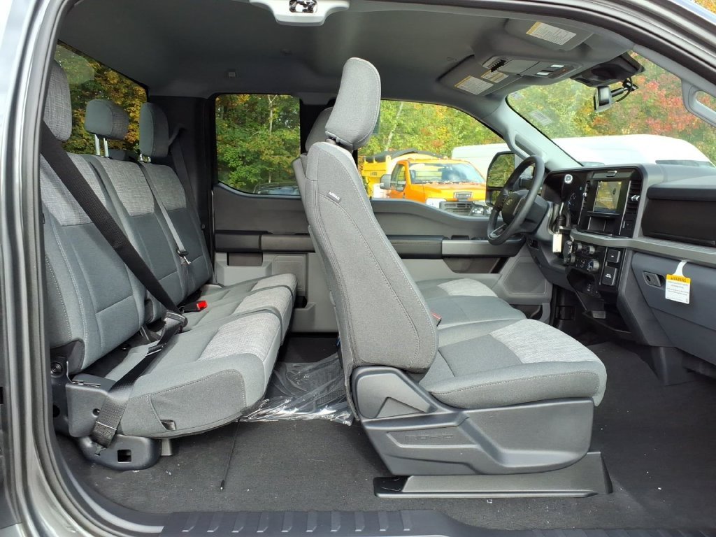 New 2027 Carbonized Gray Metallic Ford F-350® XLT image 14