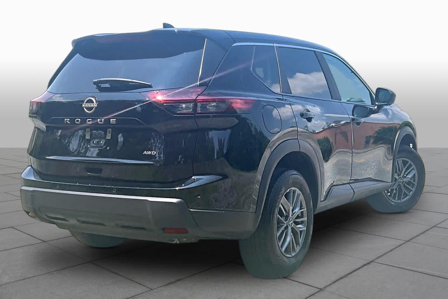 Used 2026 Super Black Nissan SV image 13