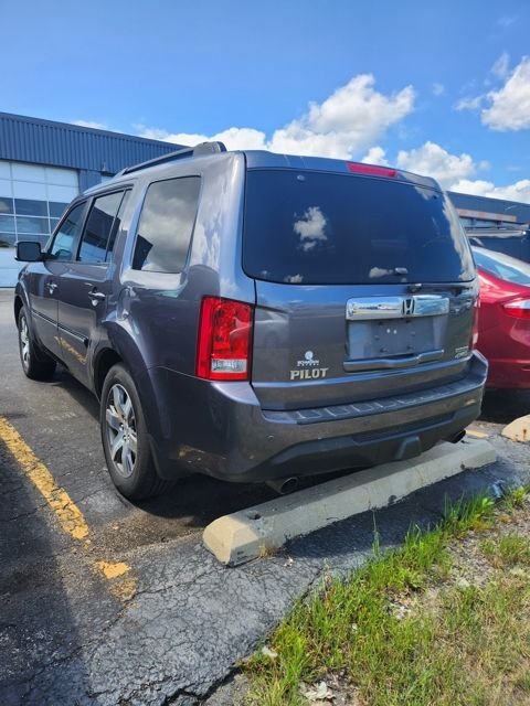 Used 2014 Gray Honda Touring image 16