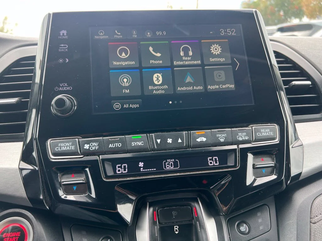 Used 2018 Forest Mist Metallic Honda Touring image 20
