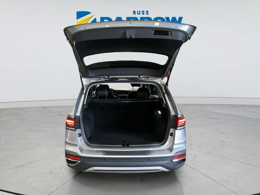 Used 2025 Gray Volkswagen 1.5T SE image 30