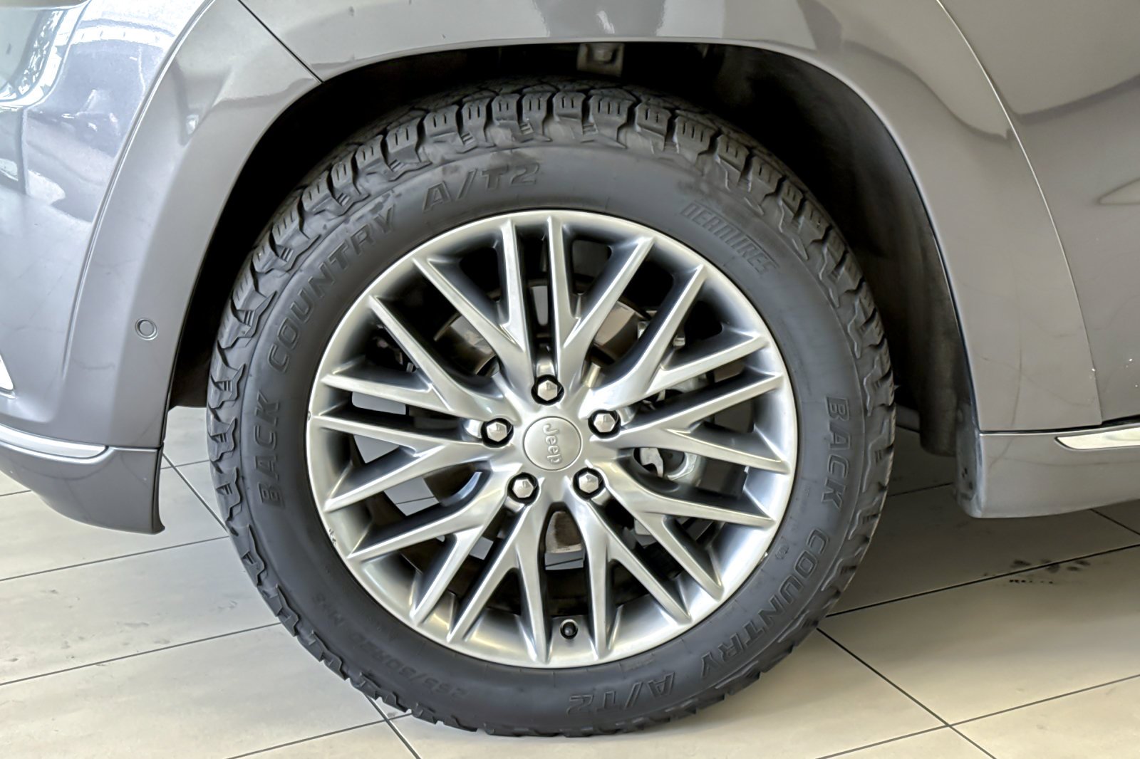 Certified Used 2018 Granite Crystal Clearcoat Metallic Jeep Summit image 27