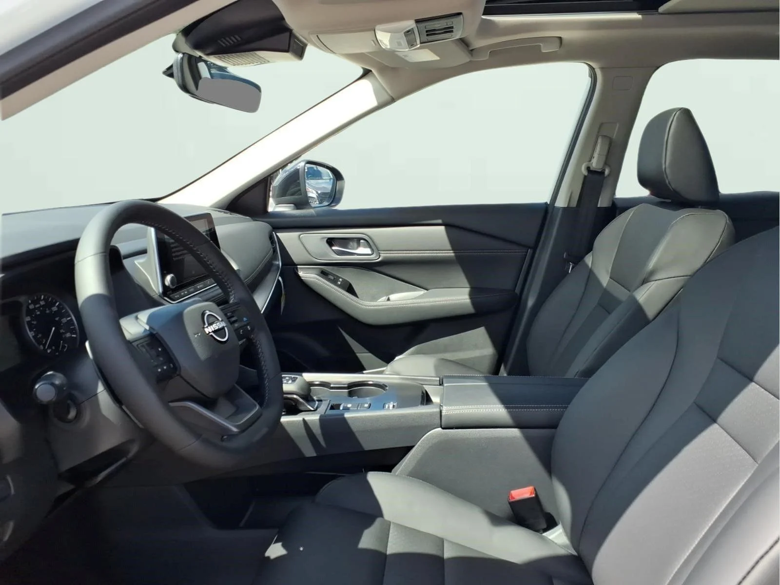 New 2026 Everest White Pearl TriCoat Nissan Dark Armor™ image 5