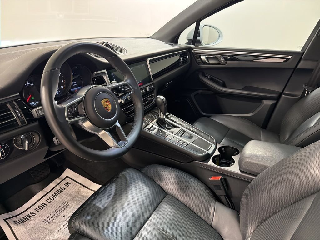 Used 2021 White Porsche Base image 10
