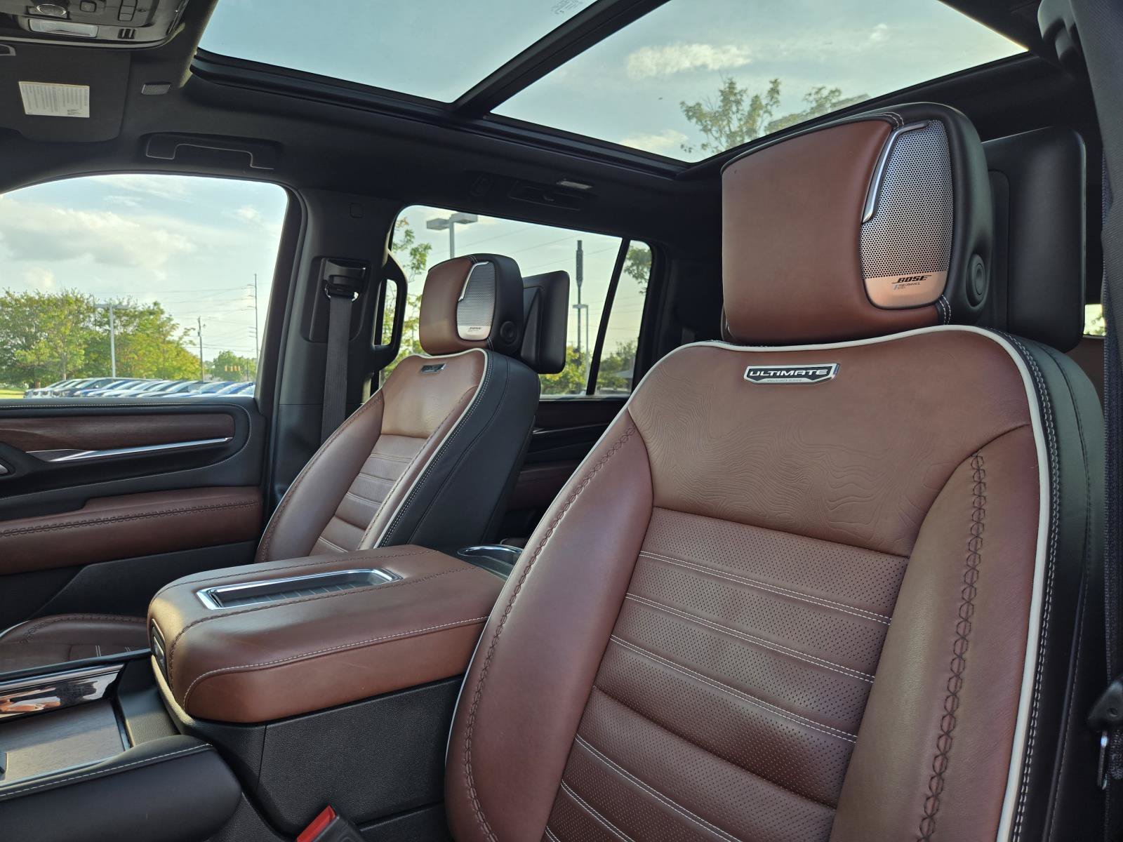 Used 2023 ONYX BLACK GMC Denali Ultimate image 26