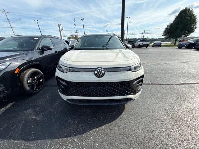New 2026 Sandstone W/Deep Black Roof Volkswagen 2.0T SE R-Line Black image 2