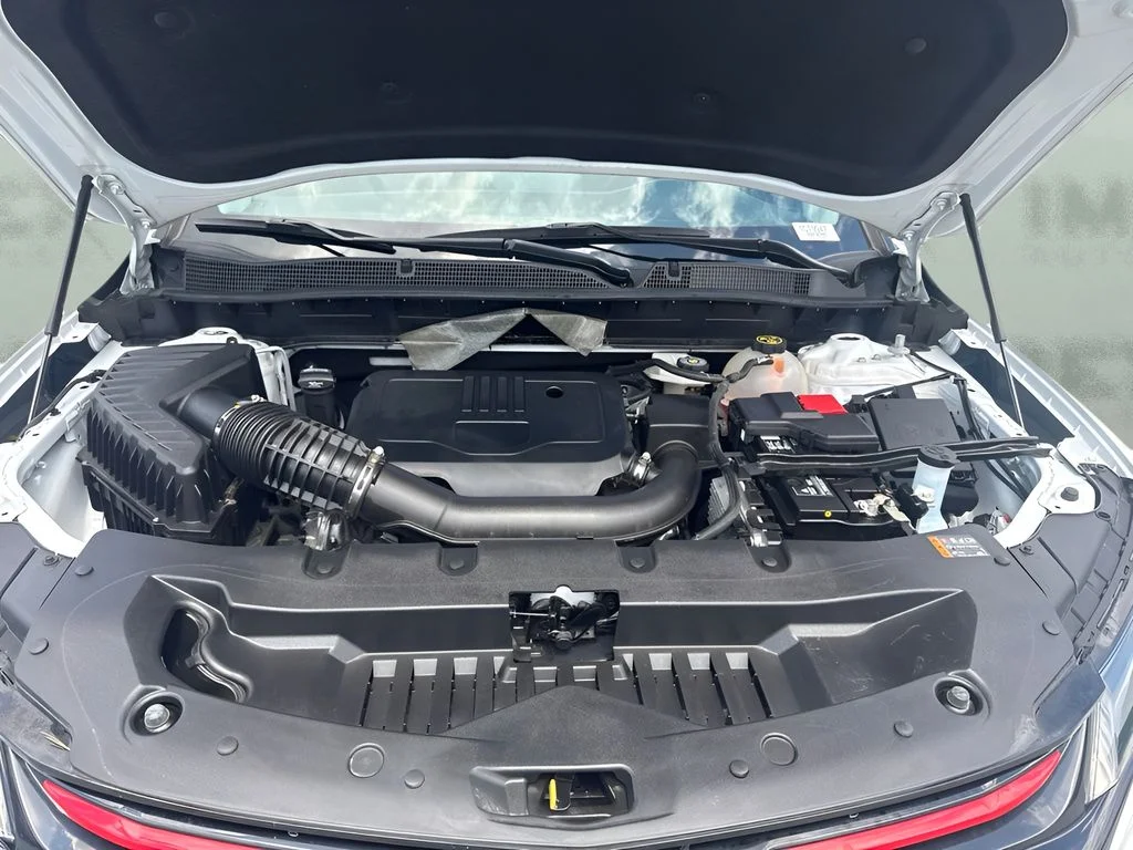 Used 2023 White Chevrolet LT image 19