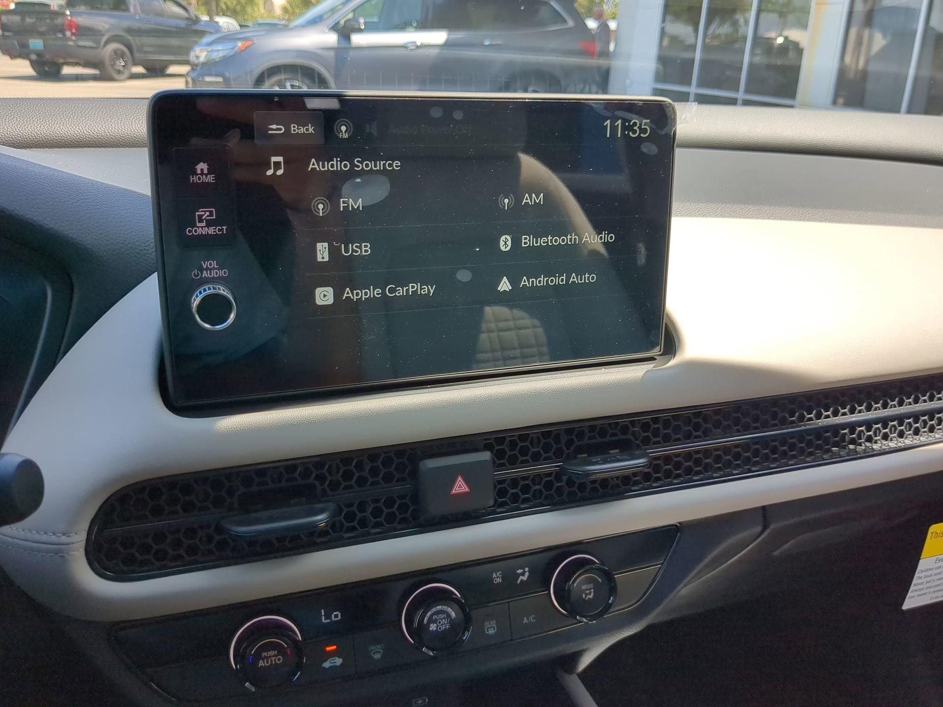New 2027 Platinum White Pearl Honda LX image 22