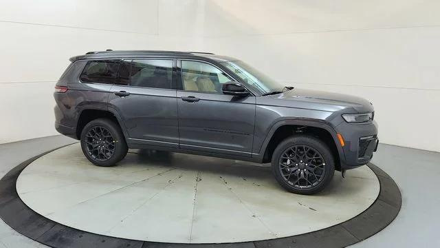 New 2026 Baltic Gray Metallic Clear-Coat Exterior Paint Jeep Summit image 13