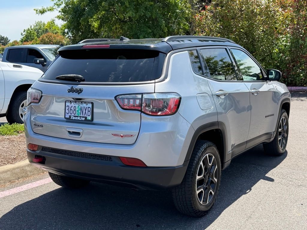 Used 2020 Silver Jeep Trailhawk image 7