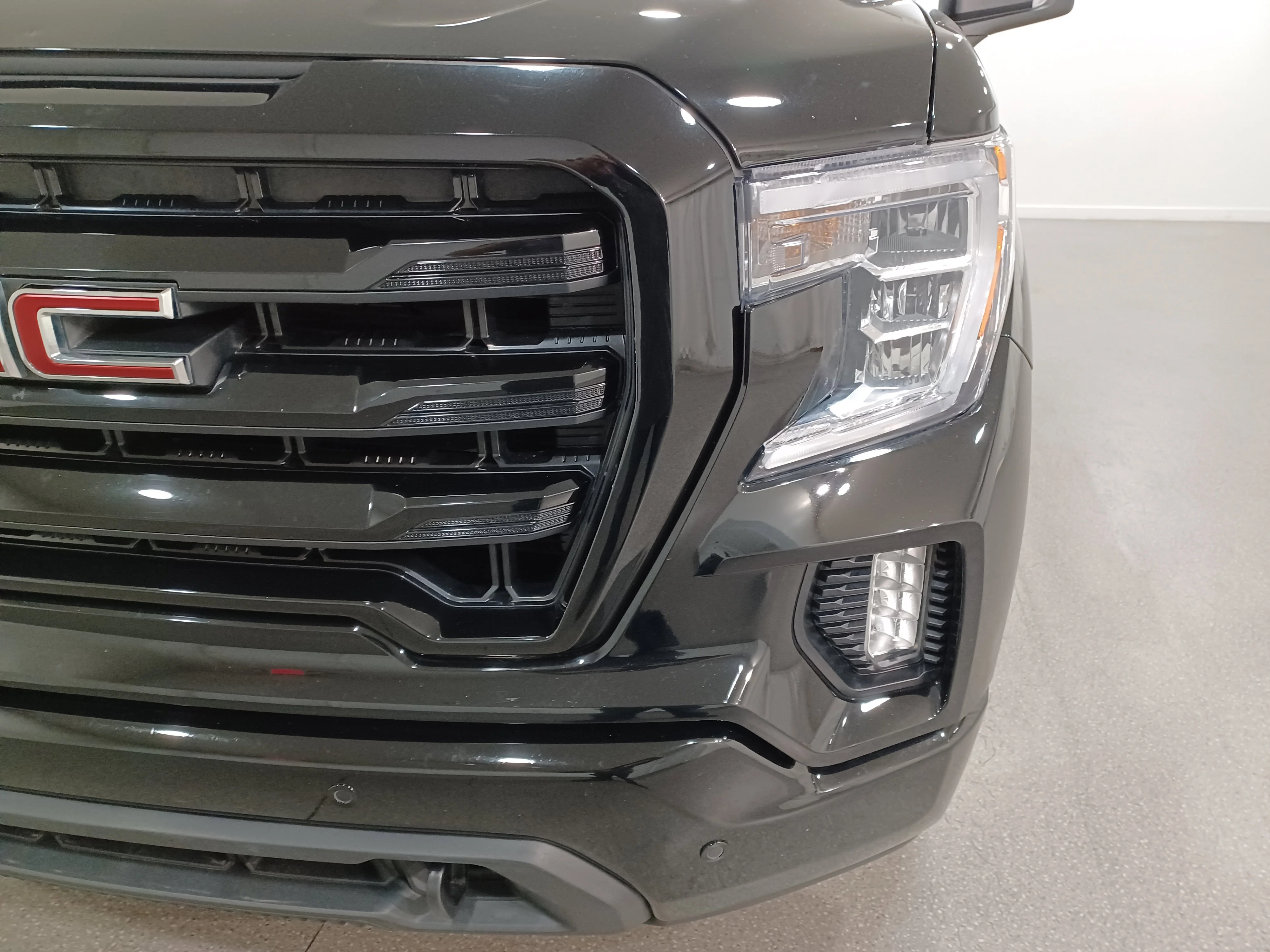 Certified Used 2022 Onyx Black GMC Limited Elevation 4x4*3.0L Duramax Diesel | 6 Pass | Remote Start | Htd Seats | Htd Wheel | Tow Pkg image 5