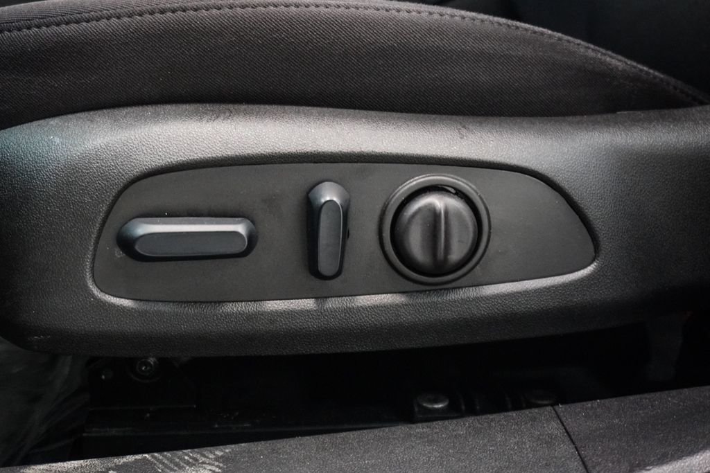 Used 2025 Gray Chevrolet LT image 6