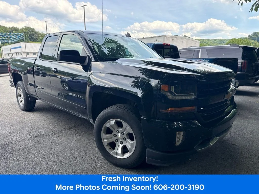 Used 2019 Black Chevrolet LT image 3