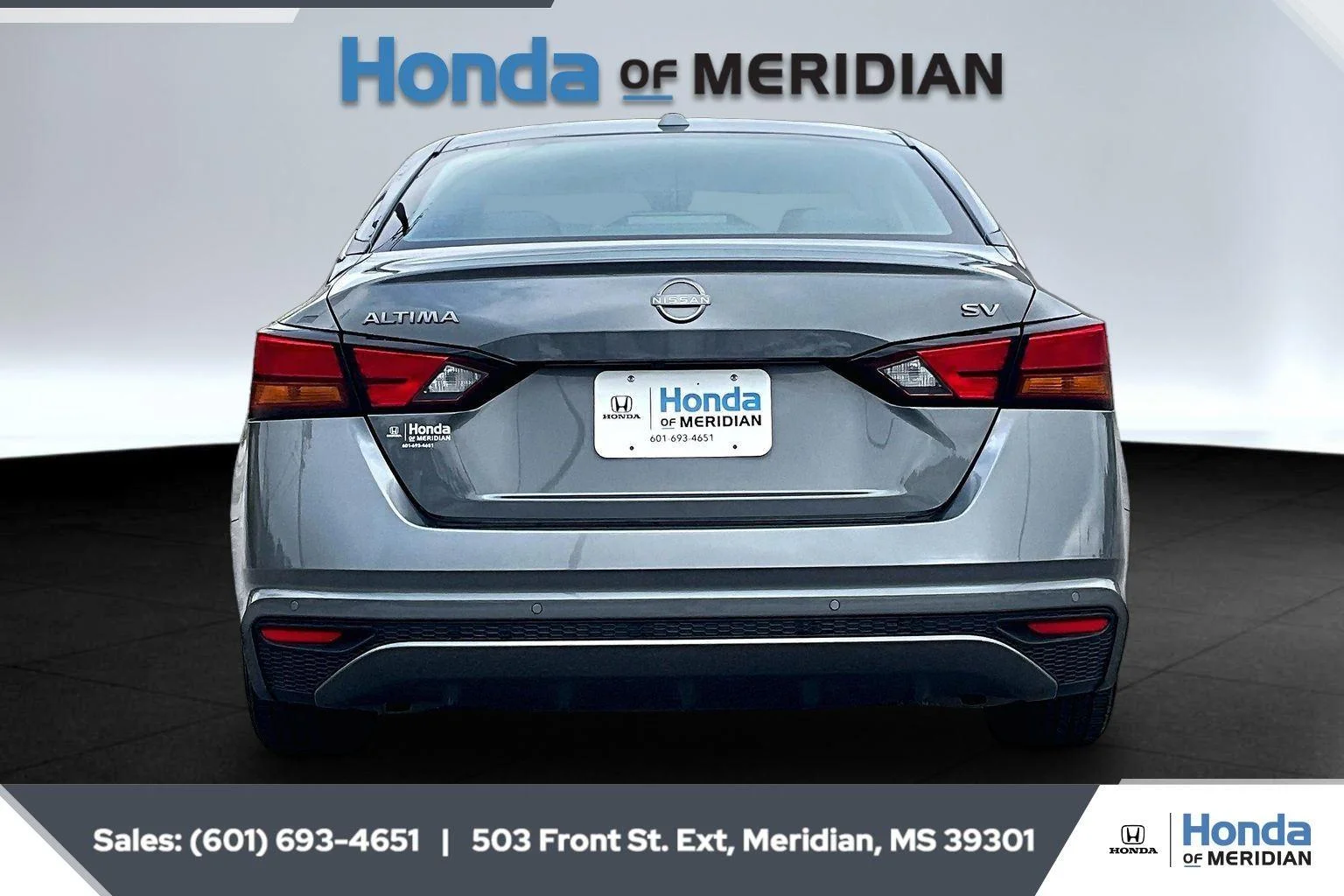 Used 2024 Gun Metallic Nissan 2.5 SV image 4