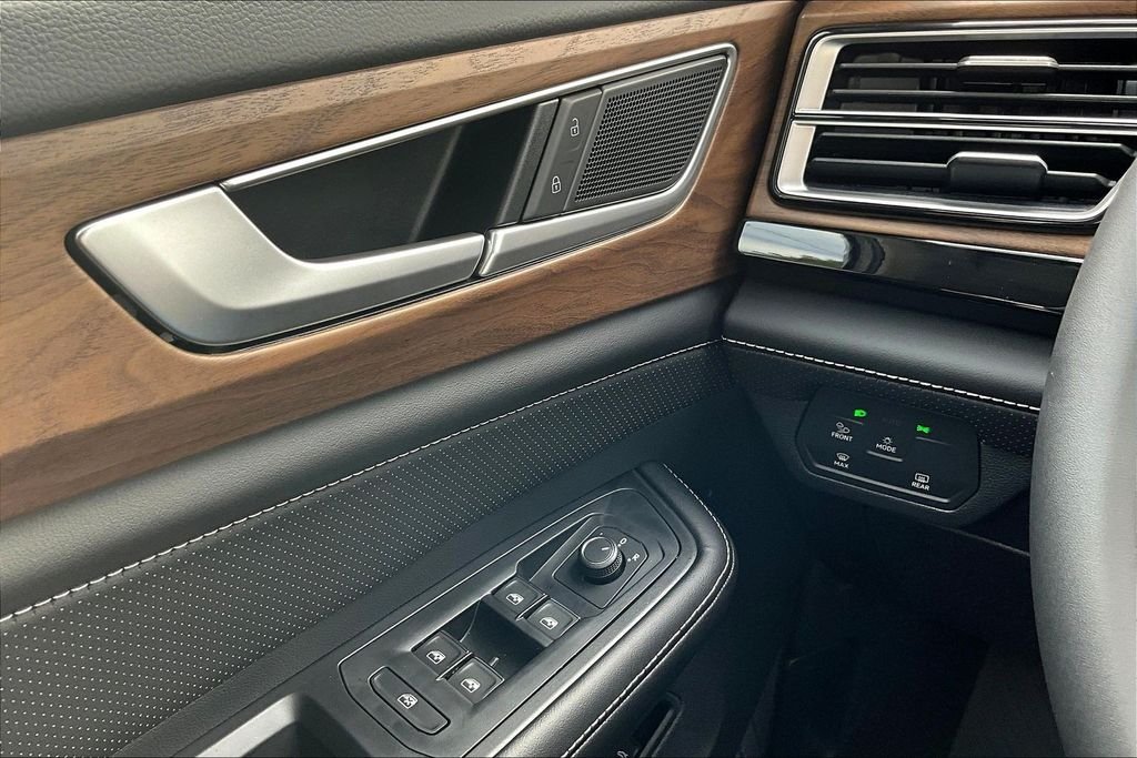 2026 Volkswagen Atlas SE w/Tech - Photo 15