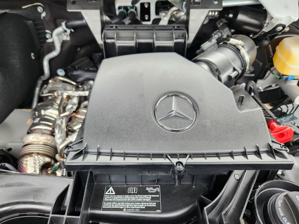 Used 2026 ARCTIC WHITE Mercedes-Benz WORKER image 19