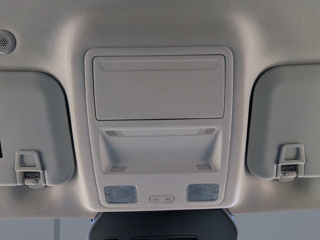 Used 2021 White Ford SE image 30