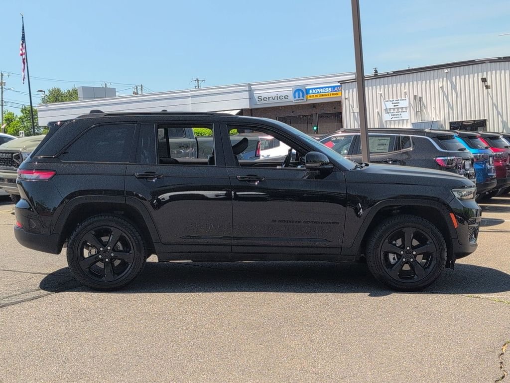 Certified Used 2023 Black Jeep Altitude X image 2