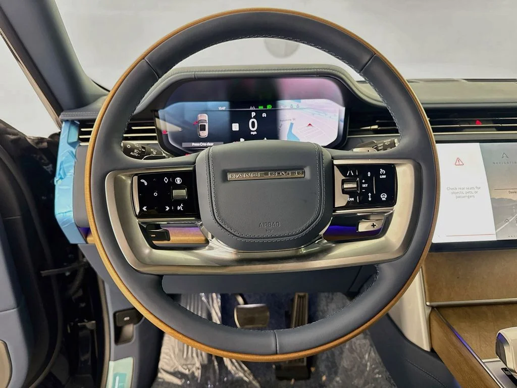 New 2026 Constellation Blue Ultra Metallic Gloss Land Rover SV image 11